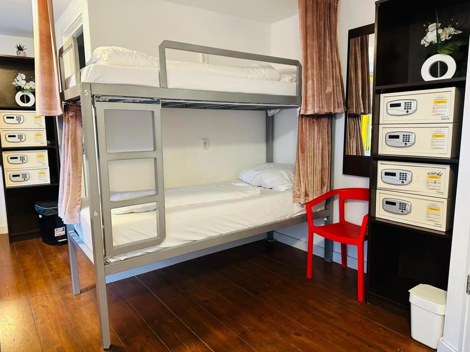 Room Mate Hostel Amsterdam 잔담 외부 사진