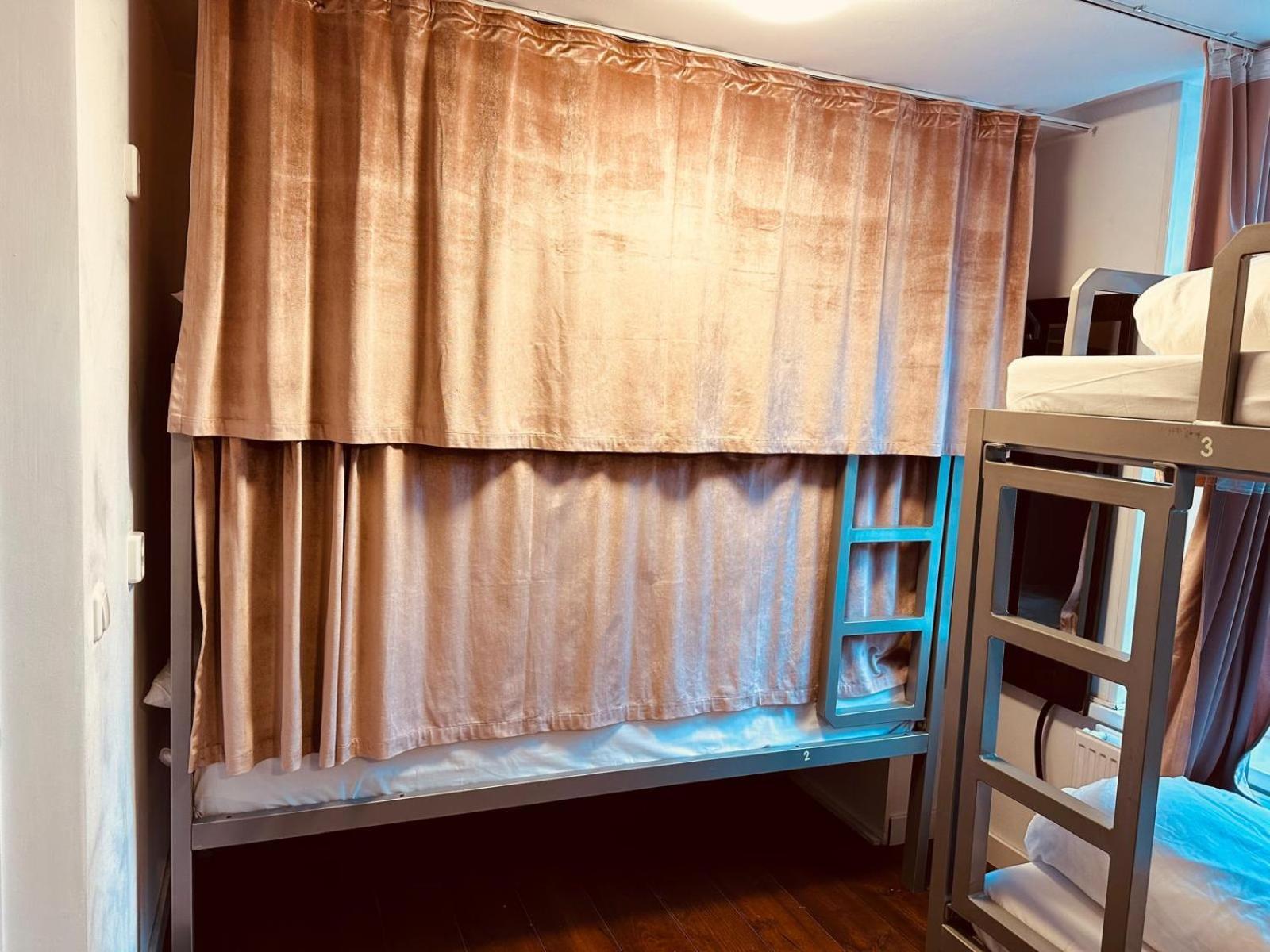 Room Mate Hostel Amsterdam 잔담 외부 사진