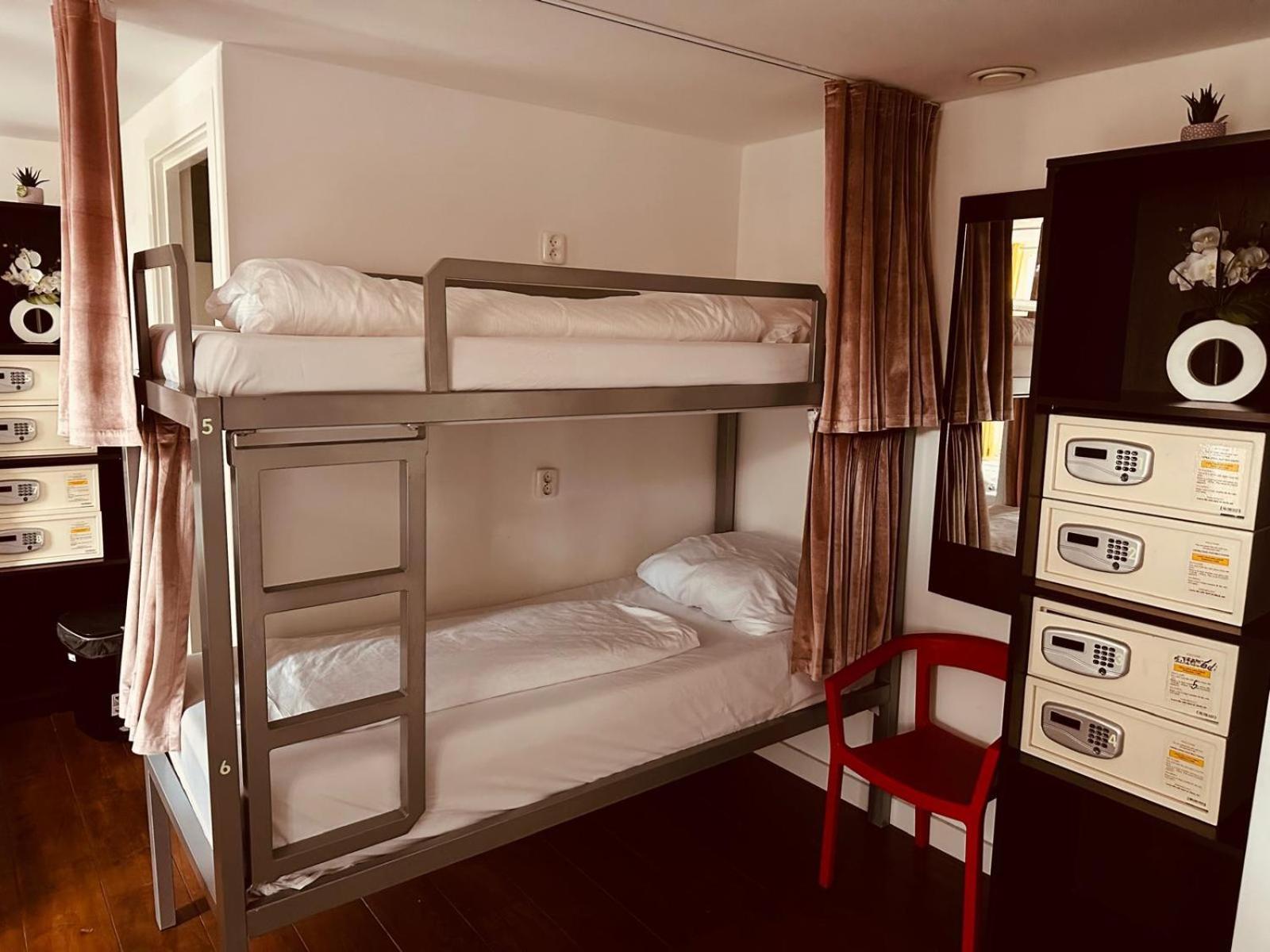 Room Mate Hostel Amsterdam 잔담 외부 사진